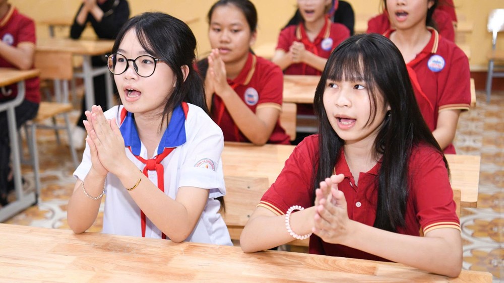 Đưa tiếng Anh đến gần hơn với học sinh vùng cao, biên giới, hải đảo - ảnh 2