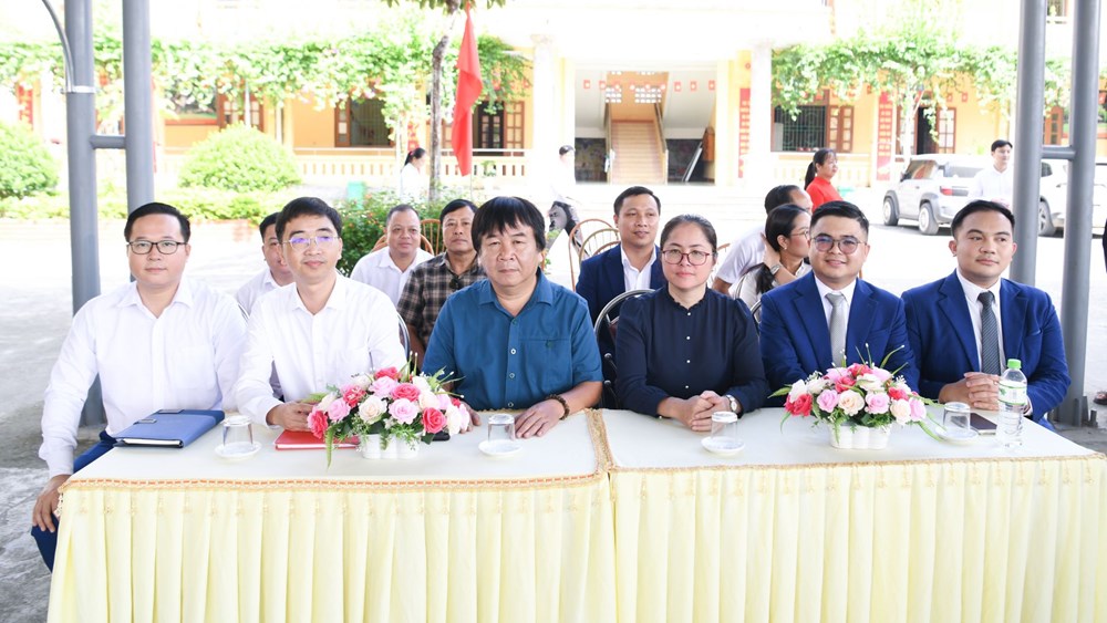 Đưa tiếng Anh đến gần hơn với học sinh vùng cao, biên giới, hải đảo - ảnh 4