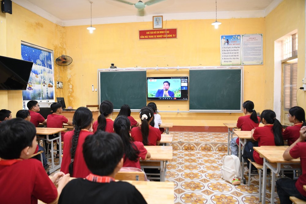 Đưa tiếng Anh đến gần hơn với học sinh vùng cao, biên giới, hải đảo - ảnh 8