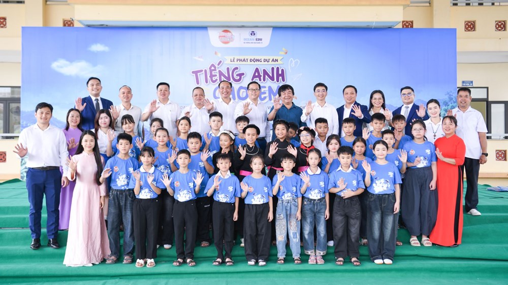 Đưa tiếng Anh đến gần hơn với học sinh vùng cao, biên giới, hải đảo - ảnh 12