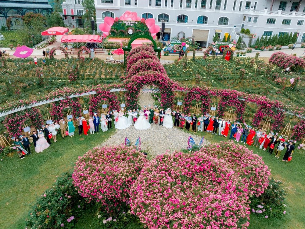 Hàng nghìn người tham gia Đại lễ Phật đản 2024 trên đỉnh Fansipan - ảnh 11