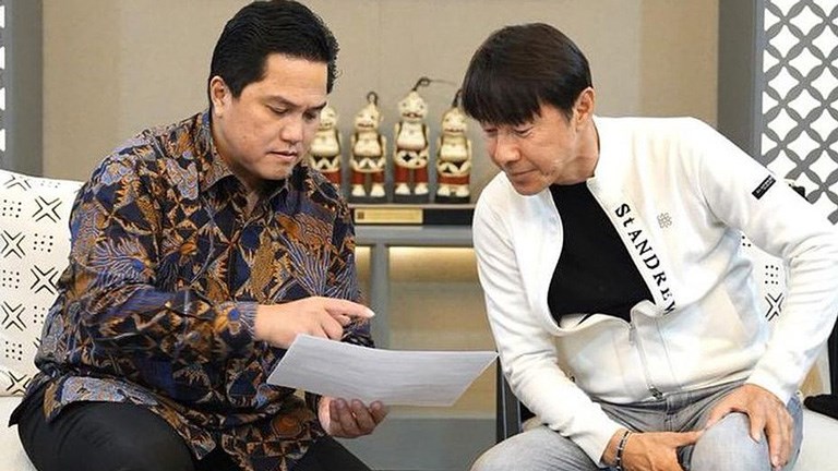 Chủ tịch PSSI và HLV Shin Tae Yong họp khẩn vì nguy cơ bị tuyển Việt Nam vượt mặt - ảnh 1