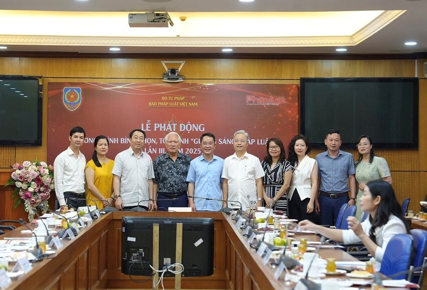 Phát động Chương trình bình chọn, tôn vinh 'Gương sáng pháp luật' lần III - ảnh 3