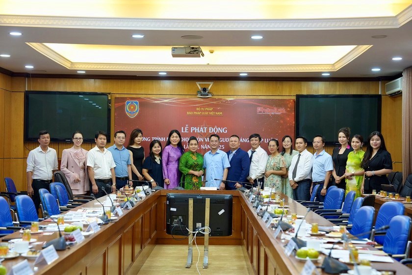 Phát động Chương trình bình chọn, tôn vinh 'Gương sáng pháp luật' lần III - ảnh 4