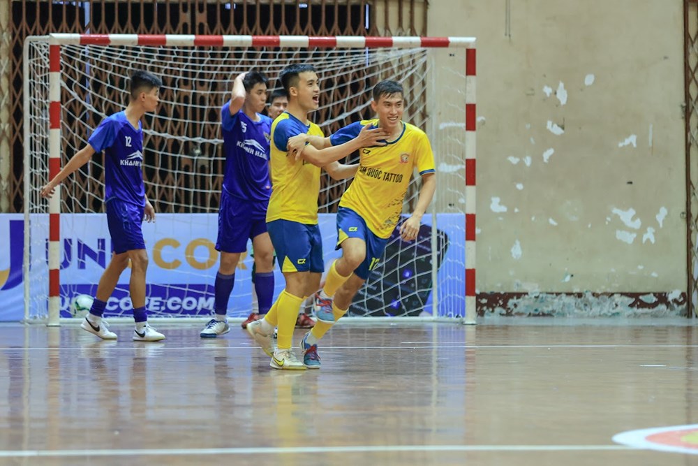 Phụng Hoàng Travel FC vô địch Uniscore Cup 2024: Thành quả không đến sau một đêm - ảnh 1