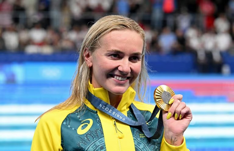 Australia vươn lên dẫn đầu sau ngày thi đấu đầu tiên - ảnh 1
