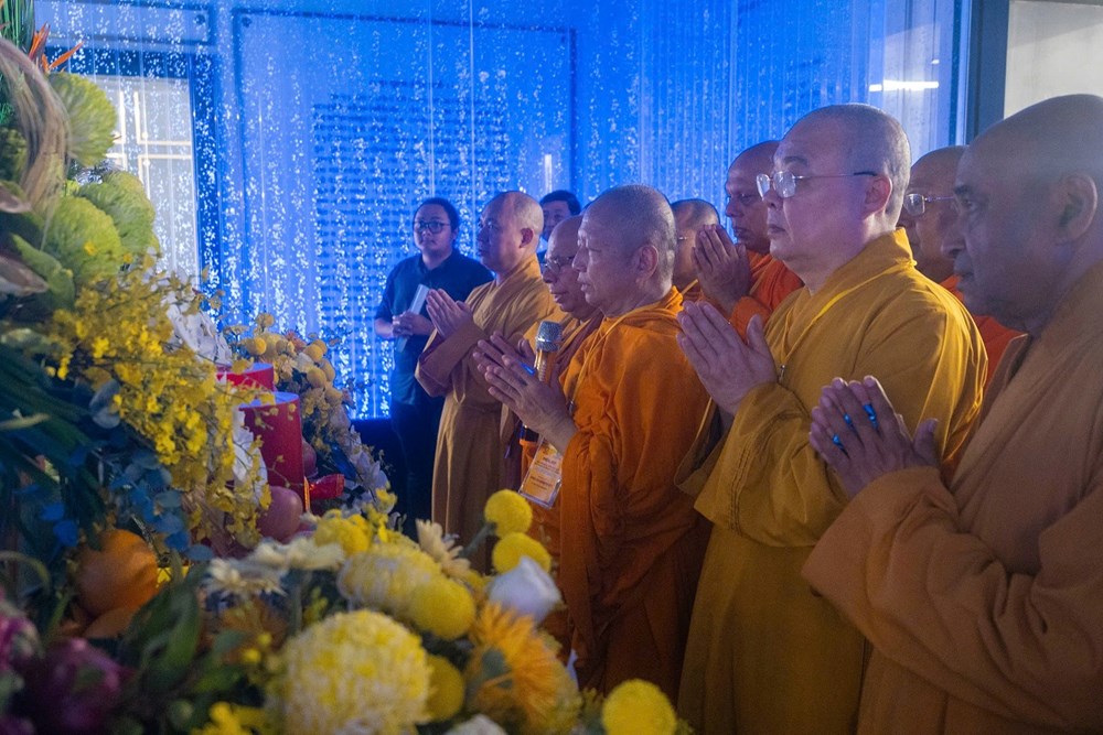Vesak 2025: Núi Bà Đen tổ chức rước và tôn trí xá lợi Đức Phật - ảnh 2