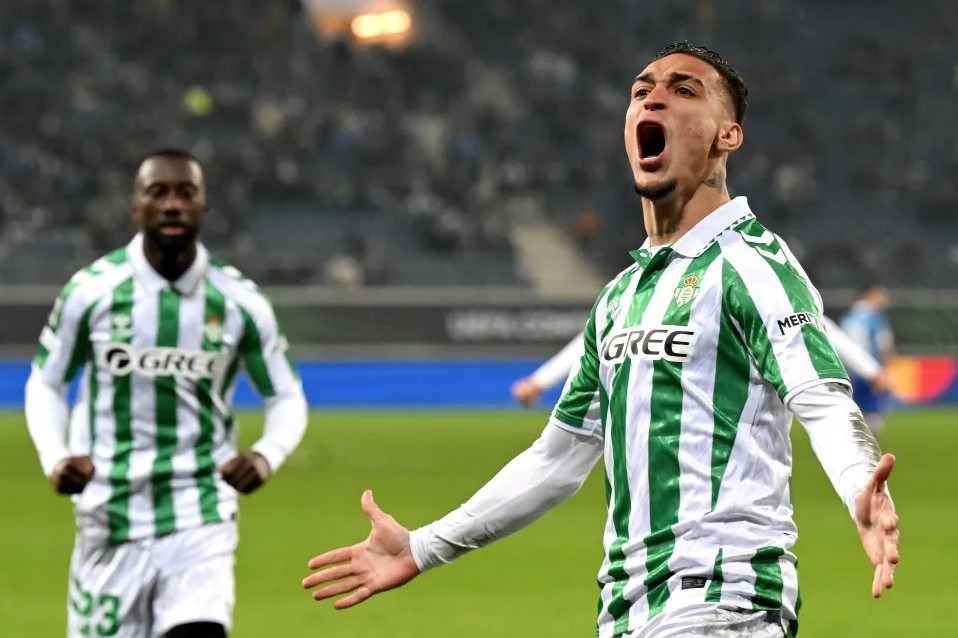 Nhận định trận đấu Real Betis vs Fiorentina, 2h00 ngày 2.5: Lửa thử vàng ở Benito Villamarin - ảnh 2