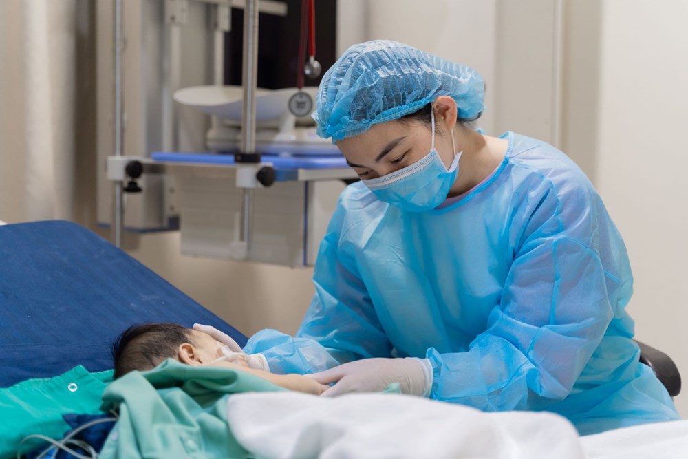 Vinmec ghép gan thành công cho bệnh nhi 8 tháng tuổi từ người hiến chết não - ảnh 4
