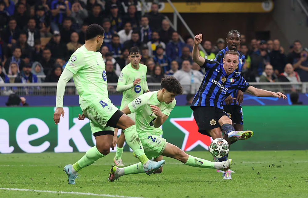 Inter Milan loại Barcelona sau trận bán kết kịch tính, giành vé vào chung kết Champions League - ảnh 1