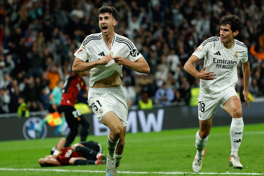 Những Bước Đi Vững Chắc Của Bộ Ba Tiền Vệ Real Madrid - Khám Phá Sự Kết Hợp Tuyệt Vời Trong Lịch Sử Bóng Đá