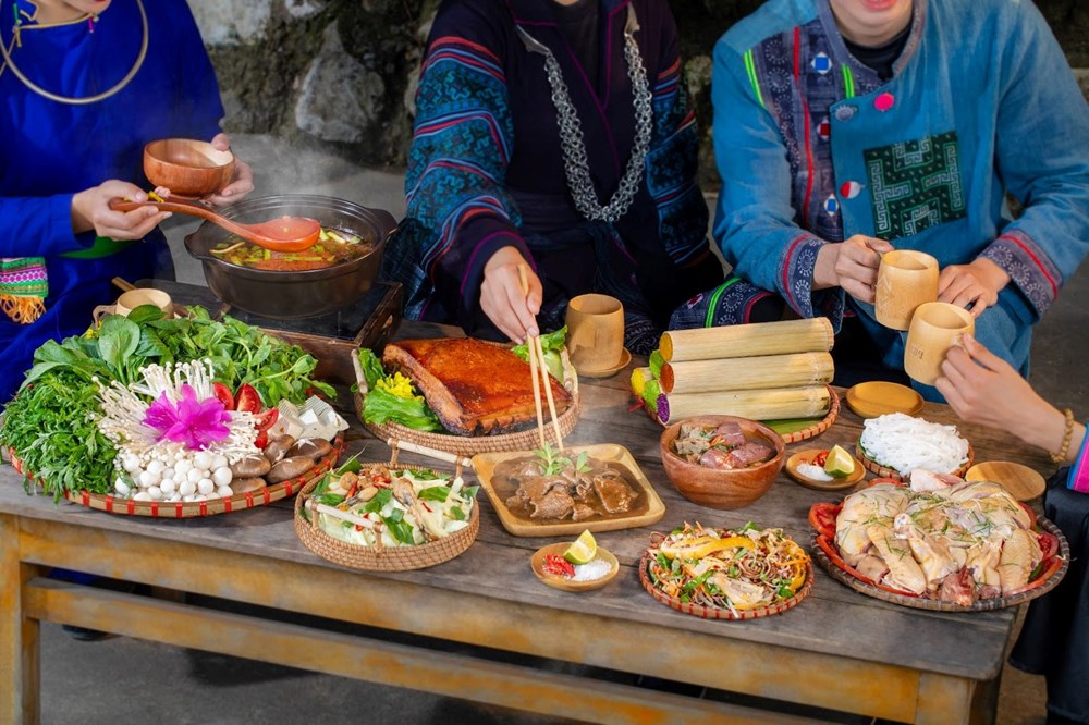 Chào hè mát lạnh trên nóc nhà Đông Dương với combo ưu đãi vé cáp treo và buffet tối chỉ từ 800k - ảnh 2
