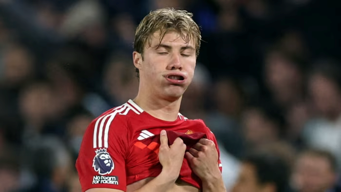 “Đá dở” có thể… giúp Man United tiết kiệm hơn 726 triệu bảng? - ảnh 1