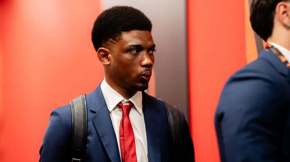 Man United lên tiếng về việc Amad Diallo khiếm nhã với CĐV tại Malaysia - ảnh 1