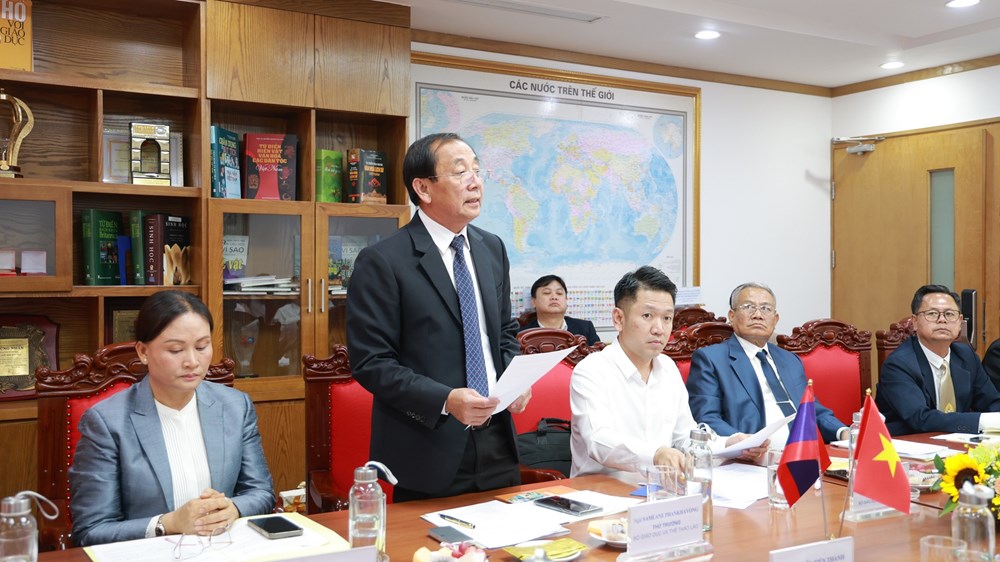 NXBGDVN ký kết thỏa thuận giai đoạn 2025–2027 với NXBGD-TT Lào - ảnh 3