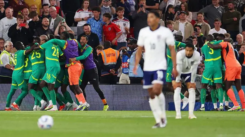 Tuyển Anh thất thủ 1-3 trước Senegal ngay trên sân nhà - ảnh 1