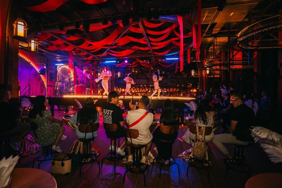 Show diễn mới trên đỉnh Bà Nà gây ấn tượng bởi hình ảnh “tuyệt đối điện ảnh” - ảnh 4