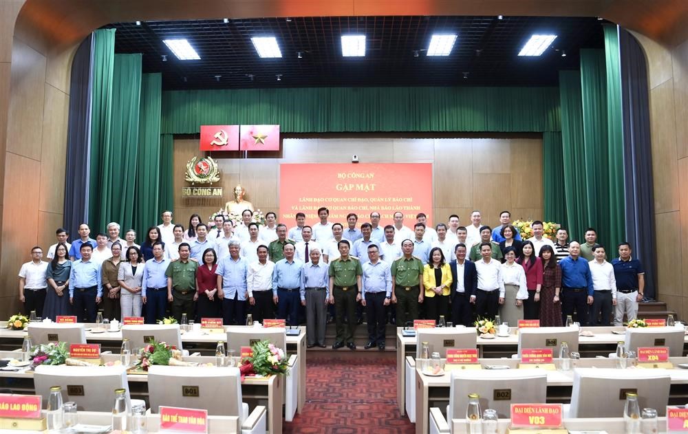 Bộ Công an gặp mặt báo chí nhân kỷ niệm 100 năm Ngày Báo chí cách mạng Việt Nam - ảnh 2