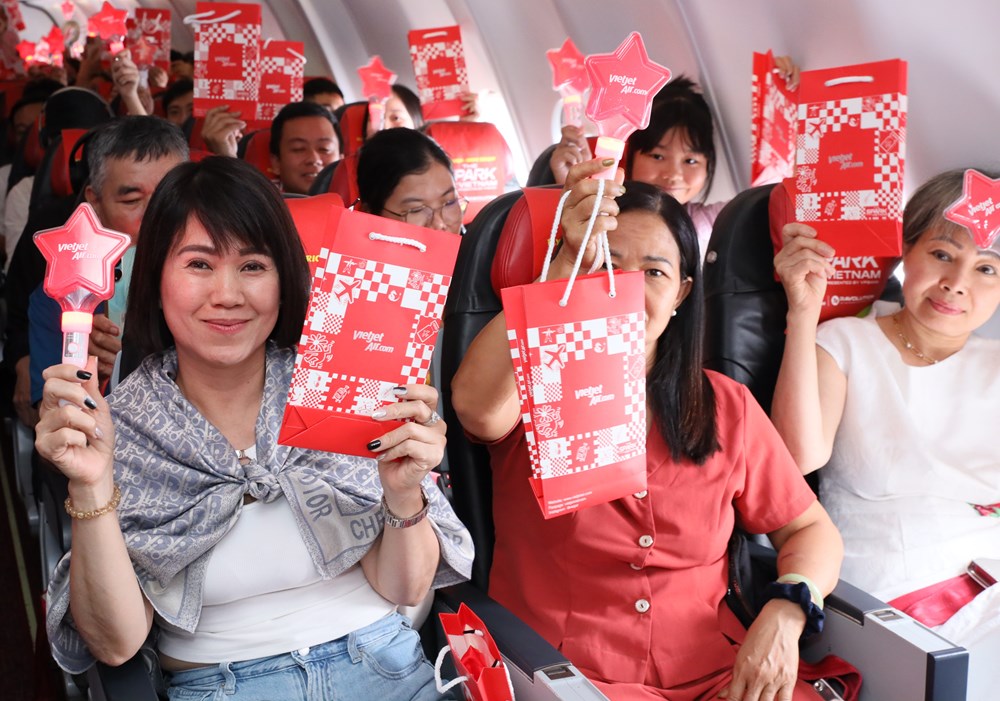 Vietjet đồng hành cùng người hâm mộ đến K-Star Spark 2025 tại Hà Nội - ảnh 9