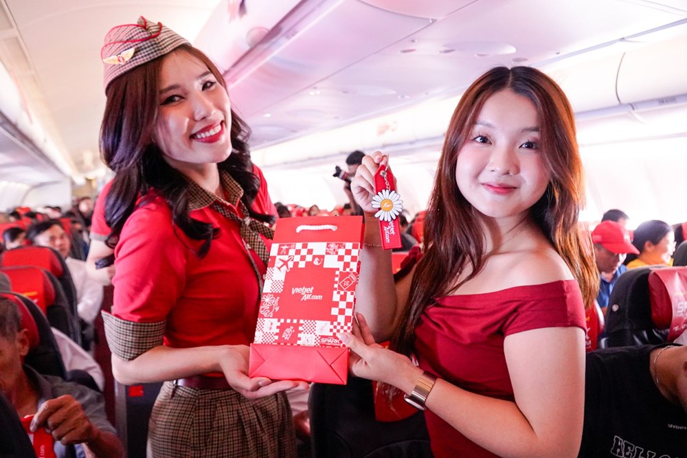Vietjet đồng hành cùng người hâm mộ đến K-Star Spark 2025 tại Hà Nội - ảnh 2