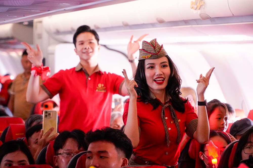 Vietjet đồng hành cùng người hâm mộ đến K-Star Spark 2025 tại Hà Nội - ảnh 3