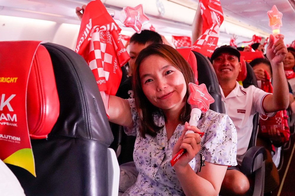 Vietjet đồng hành cùng người hâm mộ đến K-Star Spark 2025 tại Hà Nội - ảnh 6
