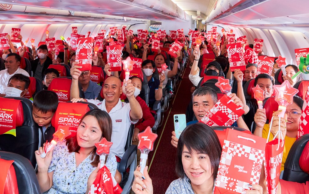 Vietjet đồng hành cùng người hâm mộ đến K-Star Spark 2025 tại Hà Nội - ảnh 10