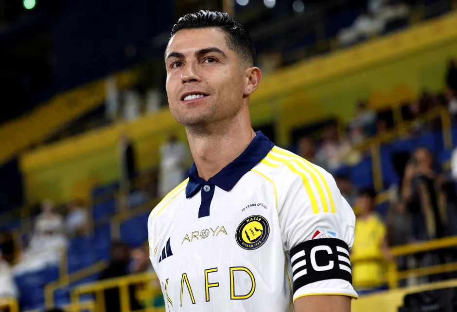 Tin chuyển nhượng bóng đá 27.6: Hé lộ bản hợp đồng hậu hĩnh của Ronaldo, MU sắp có tân binh - ảnh 1