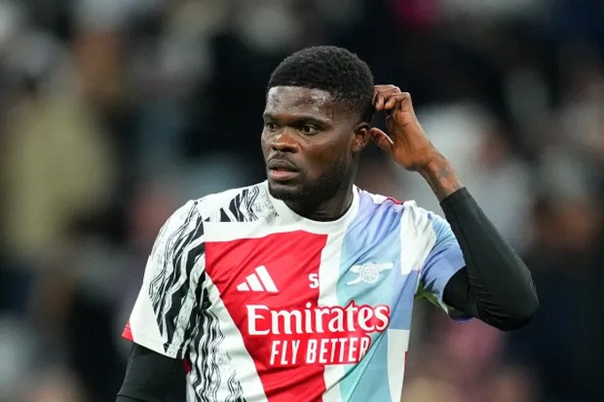 Tin chuyển nhượng bóng đá 30.6: Chelsea đồng ý mua Joao Pedro giá cao, Partey rời Arsenal - ảnh 1