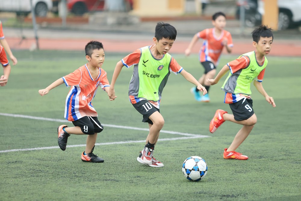 Chương trình đào tạo bóng đá trẻ SHB FC Academy - Món quà ý nghĩa cho thiếu nhi - ảnh 2
