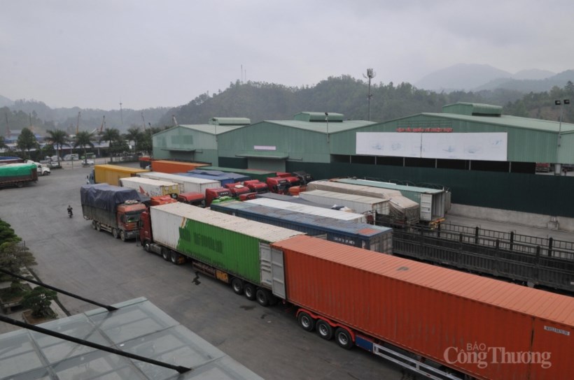 Lạng Sơn: Kinh tế tăng trưởng tích cực bứt phá nửa đầu năm 2025, tạo nền tảng vững cho tăng trưởng cả năm - ảnh 2