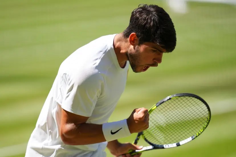 Carlos Alcaraz vào chung kết Wimbledon lần thứ ba liên tiếp: Kỷ lục nối tiếp kỷ lục - ảnh 1