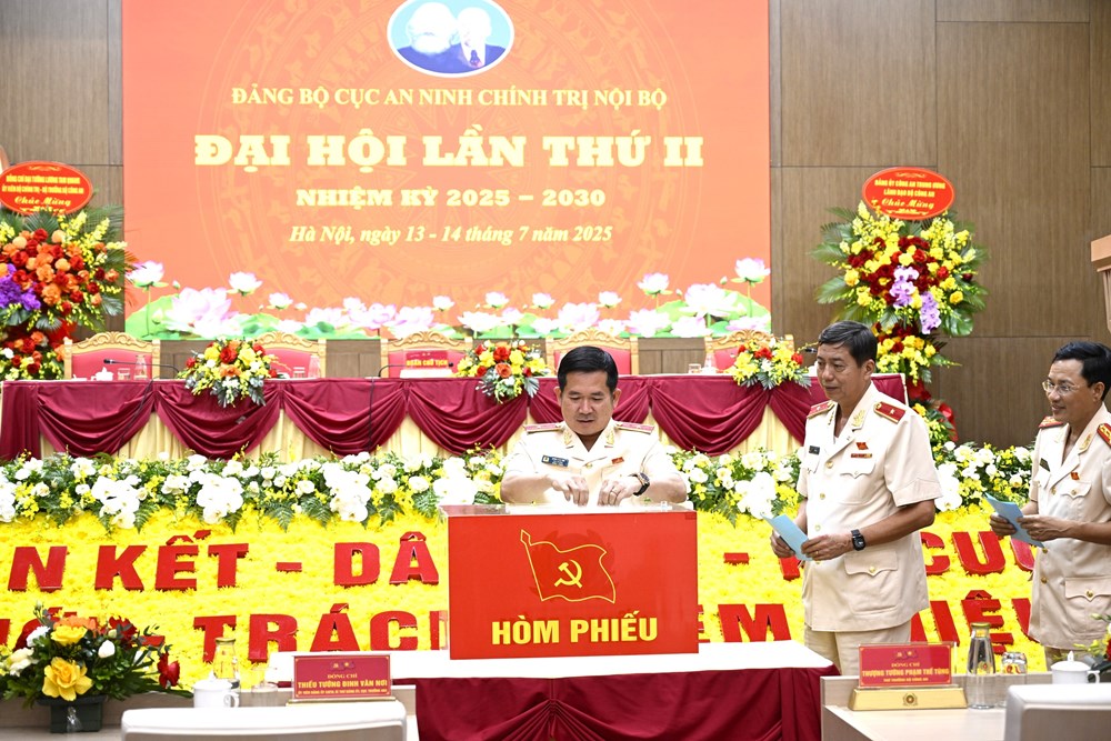 Triển khai thực hiện tốt công tác bảo vệ an ninh chính trị nội bộ - ảnh 5