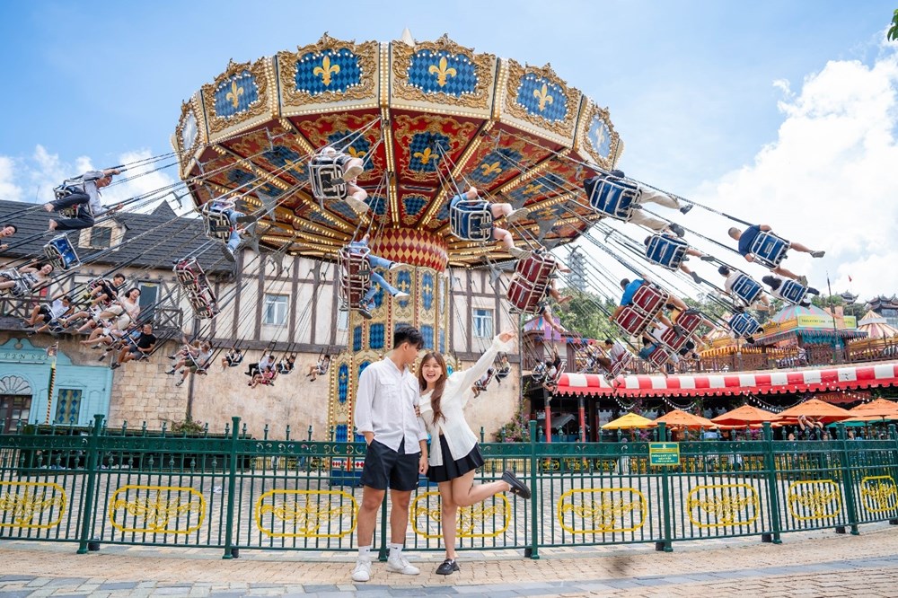 Gần 10 ngàn lượt học sinh giỏi đến Ba Na Hills vui chơi miễn phí - ảnh 6