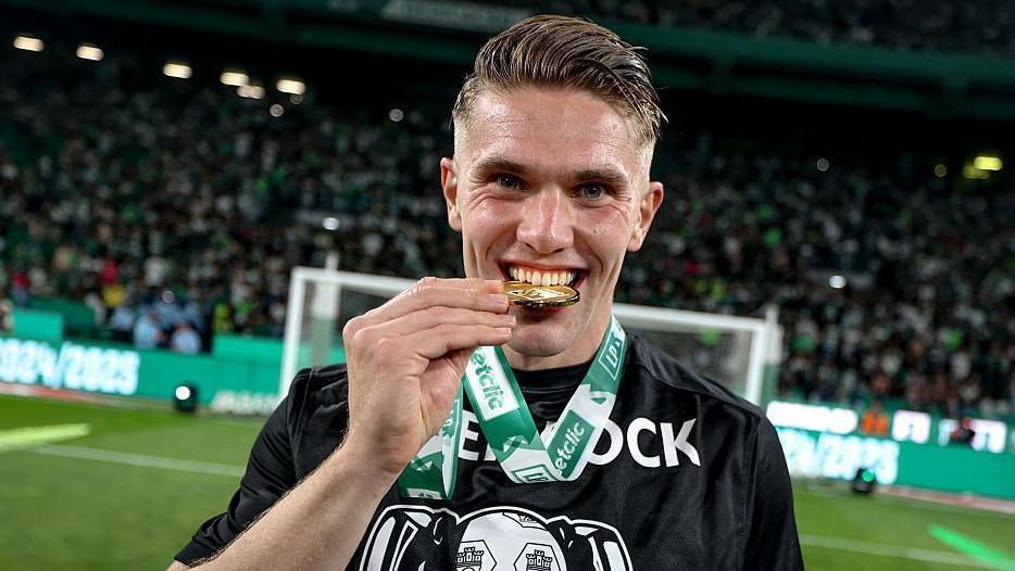 Tin chuyển nhượng bóng đá 23.7: Arsenal chiêu mộ Gyokeres, Luis Diaz muốn gia nhập Bayern - ảnh 2