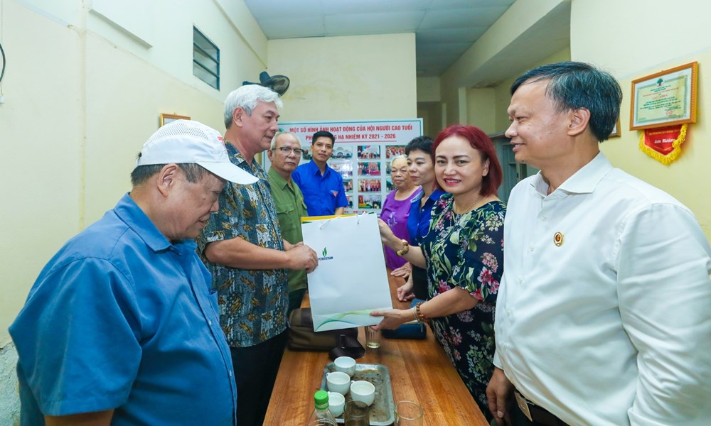 “Hành trình tri ân” - Nét đẹp văn hóa nghĩa tình của người lao động Petrovietnam - ảnh 2