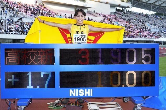16 tuổi chạy 100m trong 10 giây, “tia chớp” Nhật Bản phá kỷ lục thế giới - ảnh 3