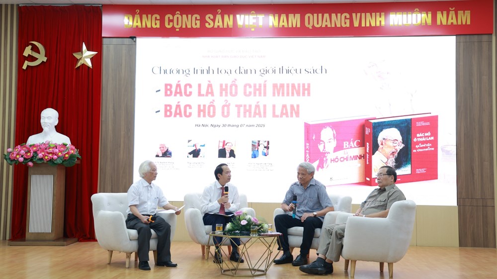Nhà xuất bản Giáo dục Việt Nam ra mắt hai ấn phẩm đặc biệt về Chủ tịch Hồ Chí Minh - ảnh 4