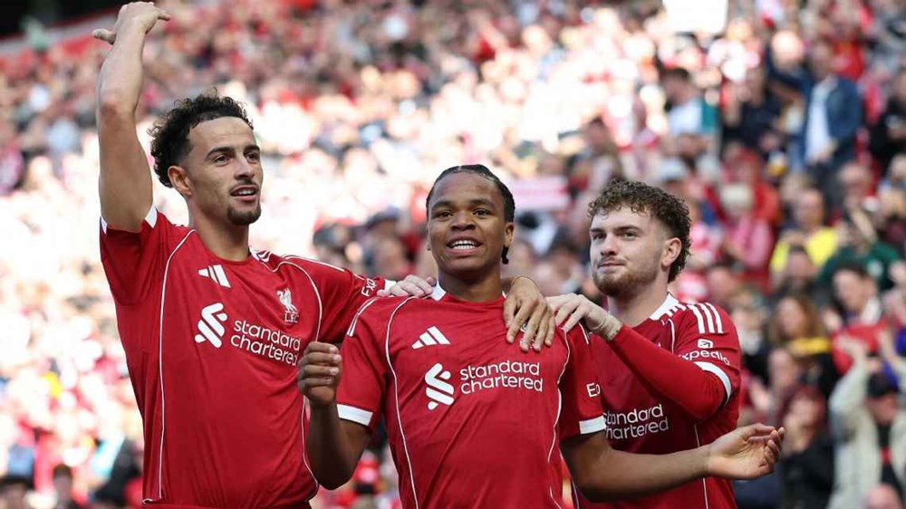 Hiện tượng tuổi 16 và trận giao hữu kép làm thay đổi ánh nhìn ở Liverpool - ảnh 1