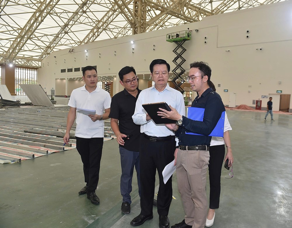 Phó Thủ tướng Mai Văn Chính hoan nghênh tiến độ thi công Triển lãm Thành tựu đất nước - ảnh 2
