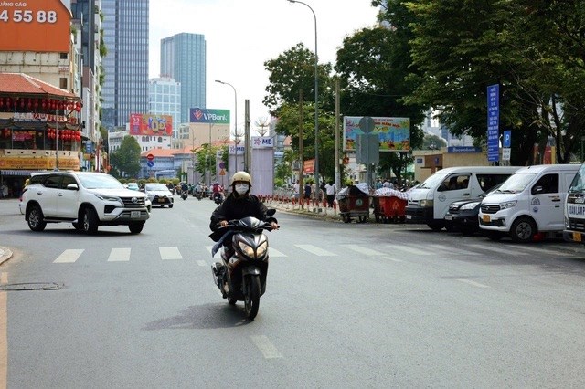 Dự báo thời tiết 12.8: Cả nước giảm nhiệt, Nam Bộ có mưa vào chiều tối - ảnh 1
