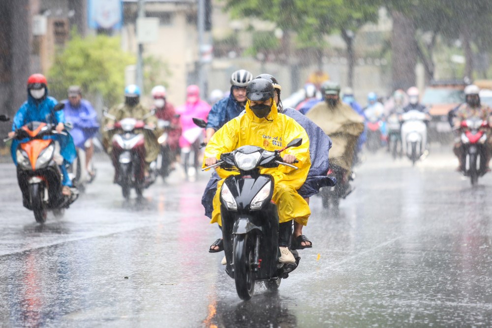 Dự báo thời tiết 18.8: Cả nước mưa trên diện rộng, Trung Bộ có nơi mưa rất to - ảnh 1