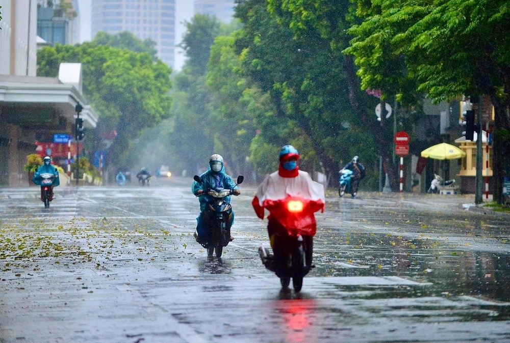 Dự báo thời tiết 20.8: Cả nước tiếp tục mưa, Nam Bộ ngày nắng nhẹ - ảnh 1