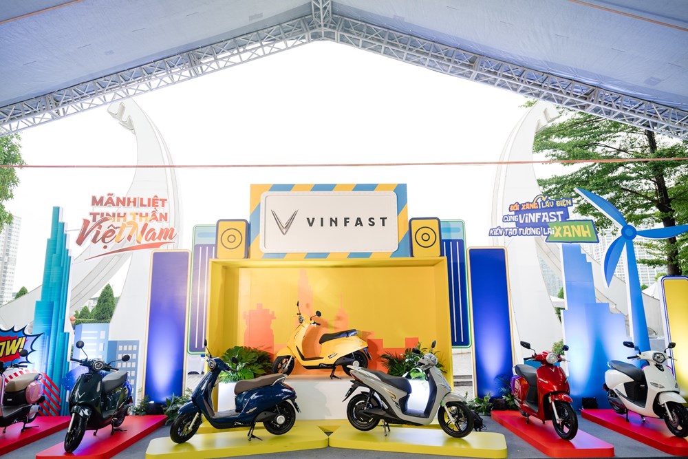 VinFast triển khai toàn Quốc chính sách ưu đãi chuyển đổi xanh và mô hình đổi pin xe máy điện - ảnh 4