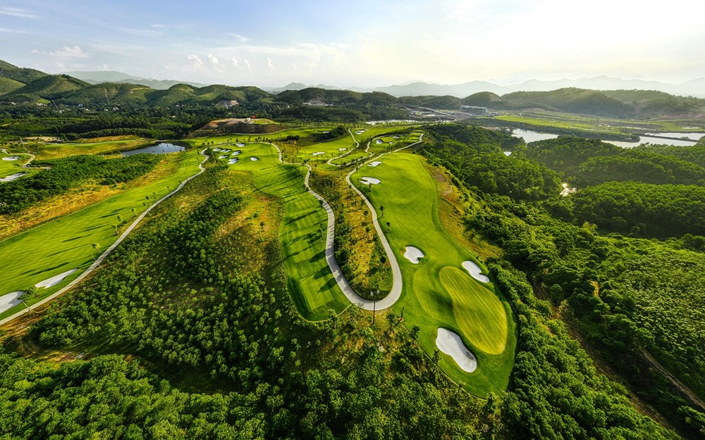 Trải nghiệm đặc quyền golf dành riêng cho khách hàng cao cấp SHB - ảnh 2