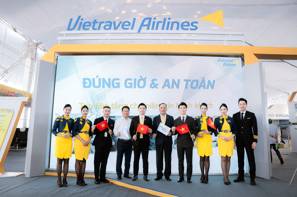Dấu ấn Vietravel Airlines tại Triển lãm Thành tựu đất nước: Khẳng định khát vọng cất cánh từ vùng trời quốc gia - ảnh 1
