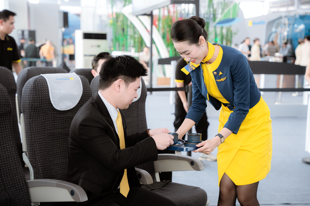 Dấu ấn Vietravel Airlines tại Triển lãm Thành tựu đất nước: Khẳng định khát vọng cất cánh từ vùng trời quốc gia - ảnh 2