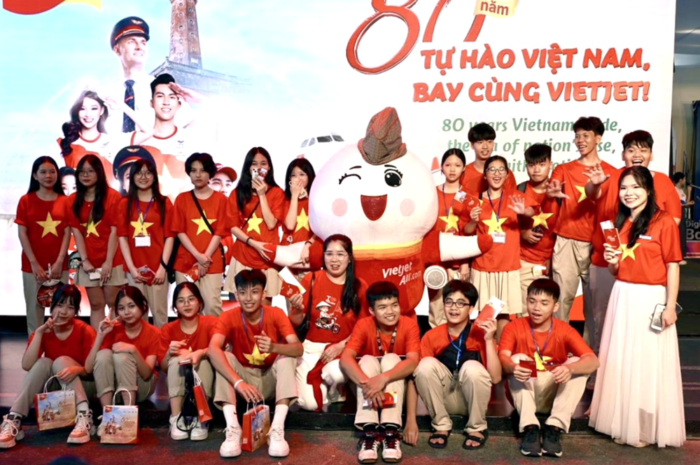 Vietjet với không gian trải nghiệm đặc biệt ấn tượng tại Triển lãm “80 năm Hành trình Độc lập - Tự do - Hạnh phúc“ - ảnh 12