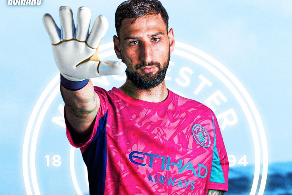 Tin chuyển nhượng bóng đá ngày cuối hè 2025: Man United đón thủ môn mới, nhưng không phải Emiliano Martinez - ảnh 5