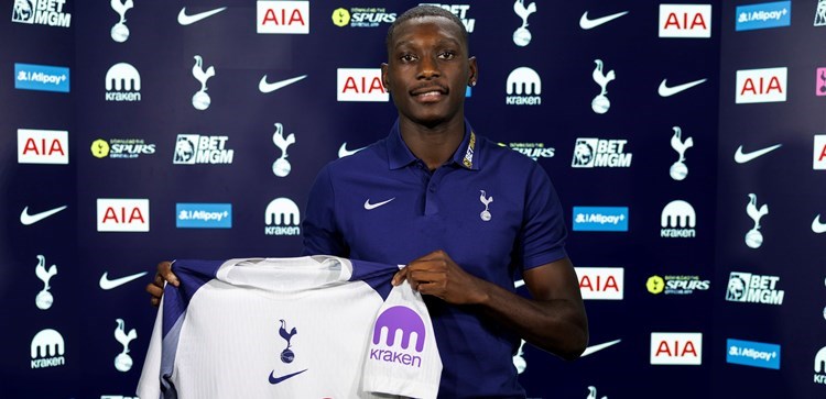 Tin chuyển nhượng bóng đá ngày cuối hè 2025: Man United đón thủ môn mới, nhưng không phải Emiliano Martinez - ảnh 3